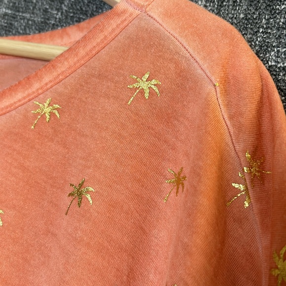 Loose, flowey  gold palm tree print.Orange material designed to look aged - Picture 3 of 10